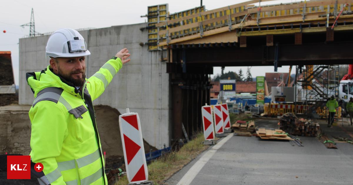 B 68 Zöbing Wo sich eine 22 Meter lange Brücke über Straße spannt